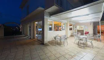 阿尼巴尔旅舍-ab集团 酒店 2*